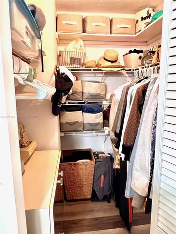 2811 Somerset Dr 211, Lauderdale Lakes, FL 33311