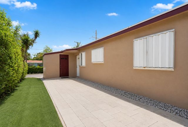 5109 Pinewood Avenue, West Palm Beach, FL 33407