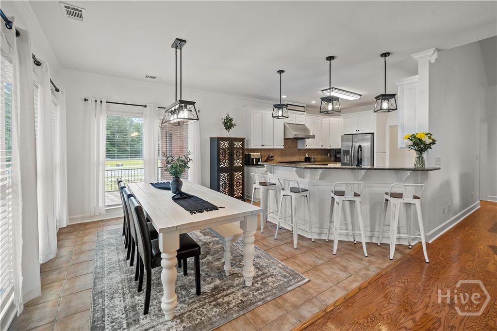Image 15 of property listing at 572 Kelsall Drive, Richmond Hill, GA 31324