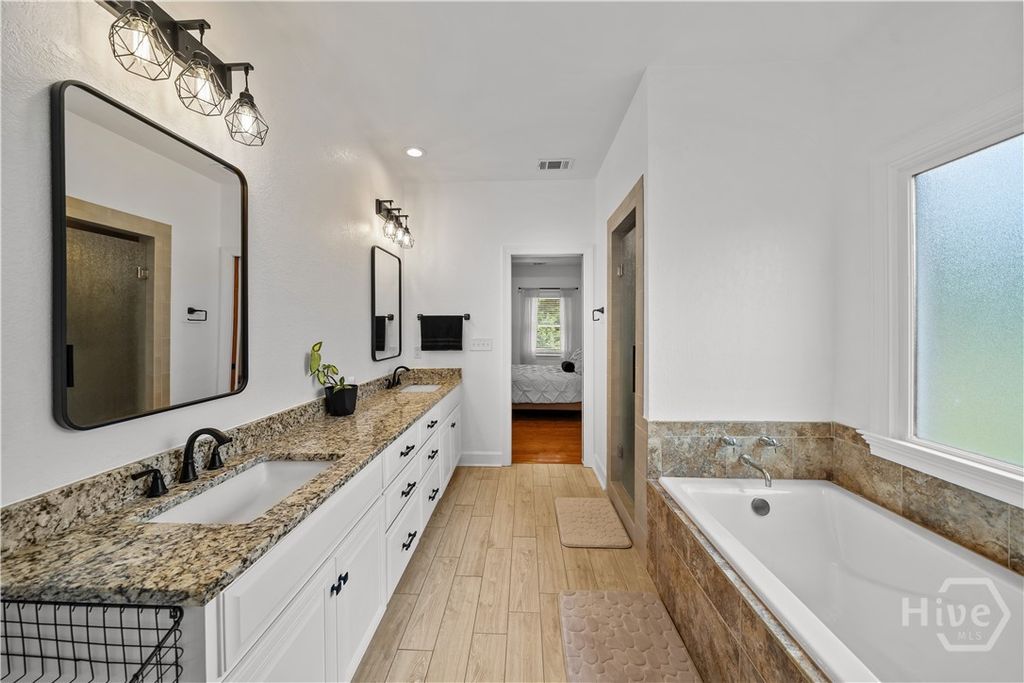 Image 31 of property listing at 572 Kelsall Drive, Richmond Hill, GA 31324