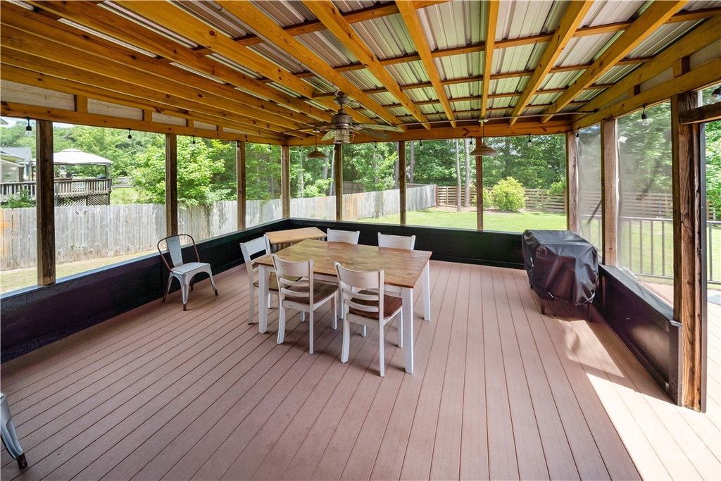 Image 57 of property listing at 572 Kelsall Drive, Richmond Hill, GA 31324
