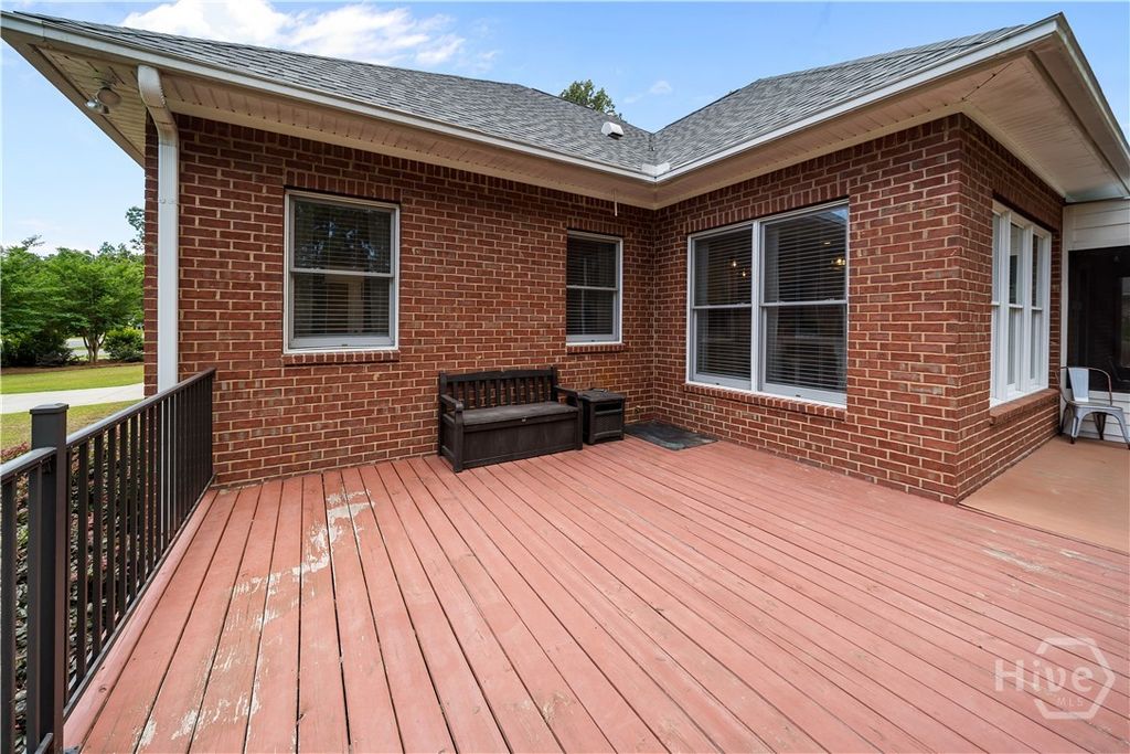 Image 59 of property listing at 572 Kelsall Drive, Richmond Hill, GA 31324