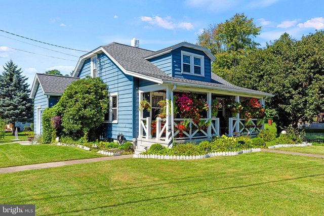 328 BEAVER RD, Harrisburg, PA 17112