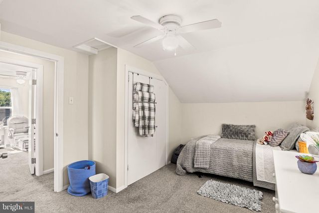 328 BEAVER RD, Harrisburg, PA 17112