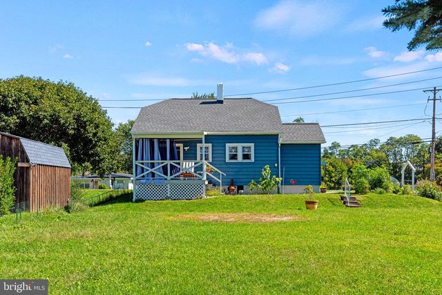 328 BEAVER RD, Harrisburg, PA 17112