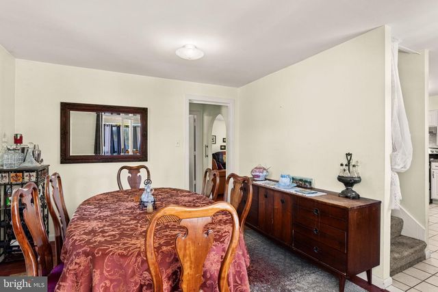 328 BEAVER RD, Harrisburg, PA 17112