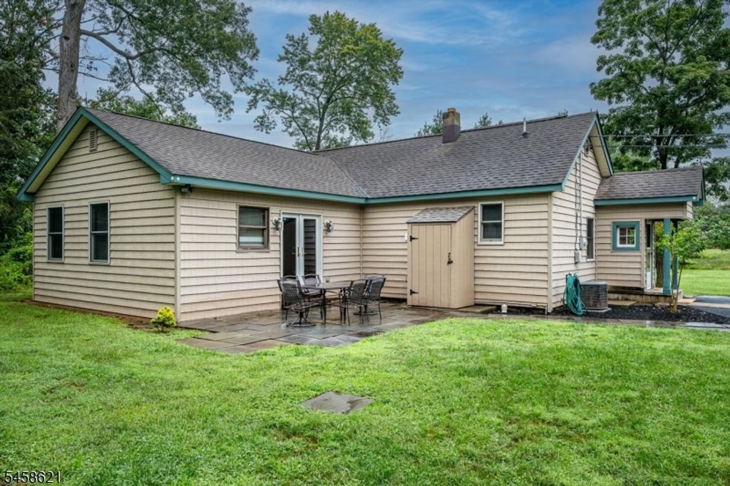 122 Cortelyous Lane, Franklin Twp., NJ 08873 — photo 4