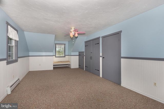 1675 BECK MILL RD, Hanover, PA 17331