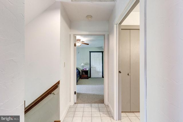 1675 BECK MILL RD, Hanover, PA 17331