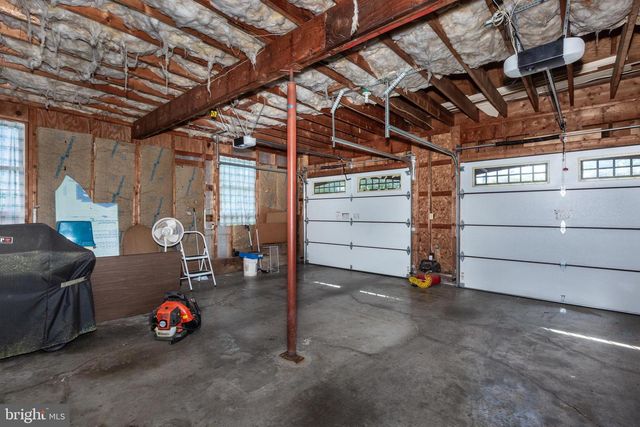 1675 BECK MILL RD, Hanover, PA 17331