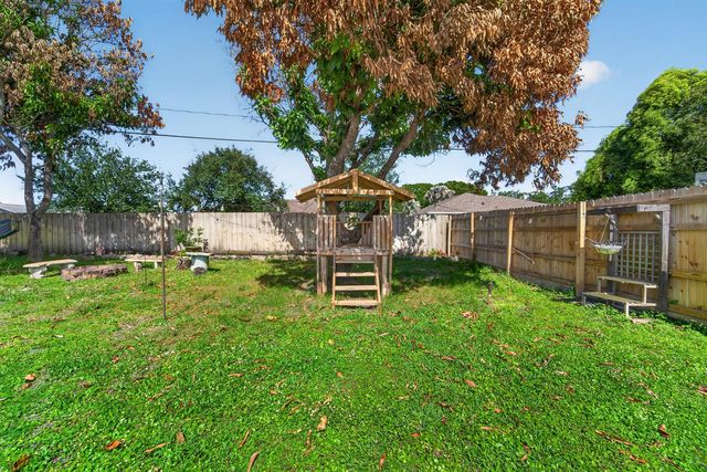 1911 SE Dock Street, Port St. Lucie, FL 34952
