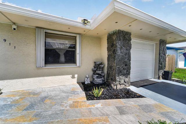 1911 SE Dock Street, Port St. Lucie, FL 34952