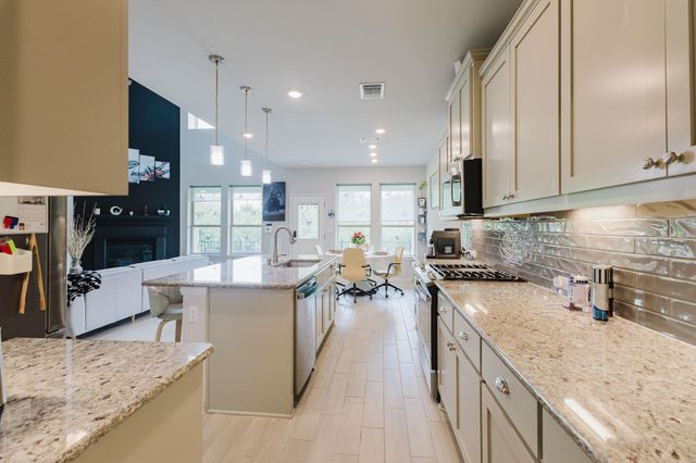 2021 Matlock CIR, Hutto, TX 78634