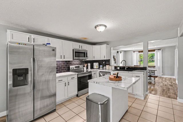 31 Central Avenue, Walton, KY 41094