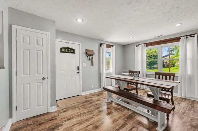 31 Central Avenue, Walton, KY 41094