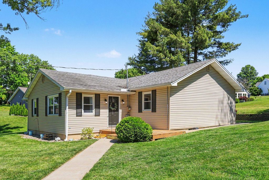 31 Central Avenue, Walton, KY 41094