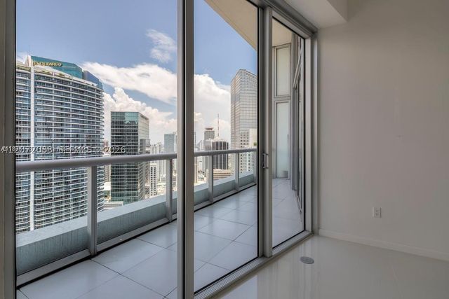 465 Brickell Ave 4104, Miami, FL 33131