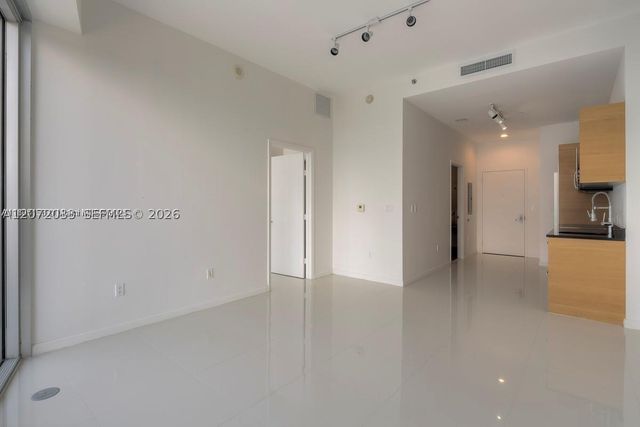 465 Brickell Ave 4104, Miami, FL 33131