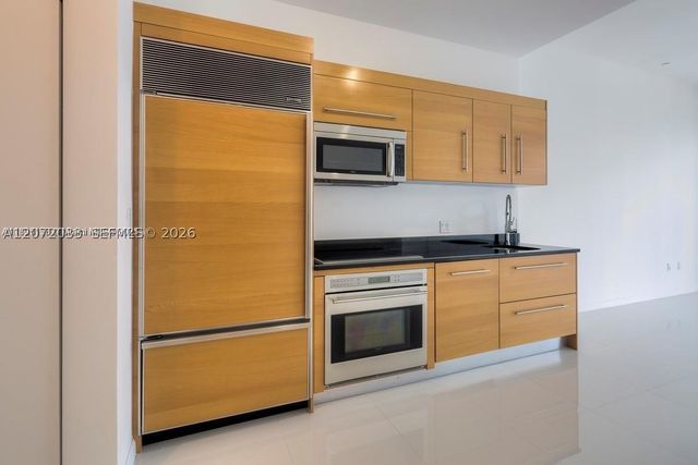465 Brickell Ave 4104, Miami, FL 33131