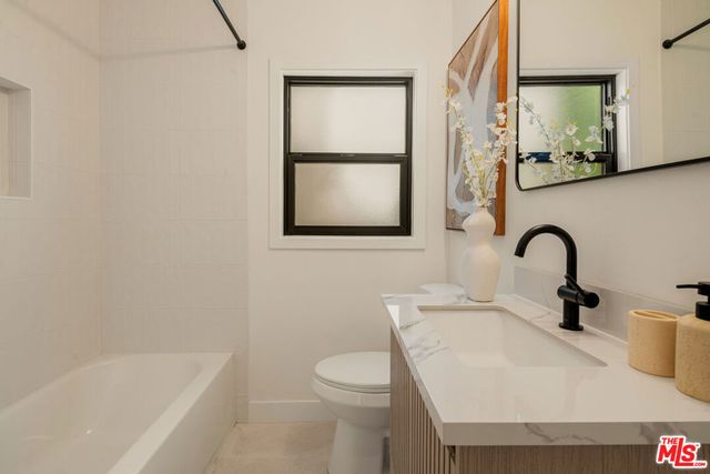 4224 6th Avenue, Los Angeles, CA 90008