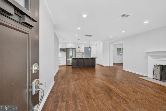 6101 TONTO CT, Alexandria, VA 22312