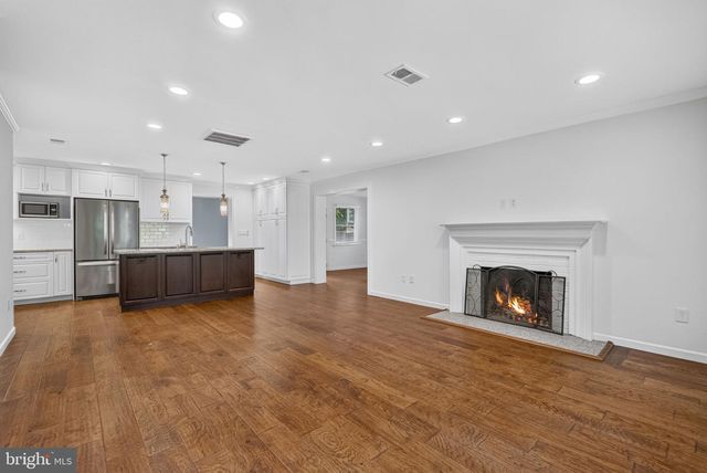 6101 TONTO CT, Alexandria, VA 22312