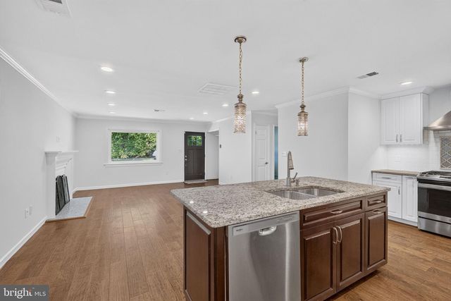 6101 TONTO CT, Alexandria, VA 22312