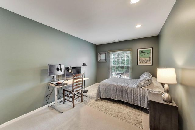 737 York Court, Northbrook, IL 60062