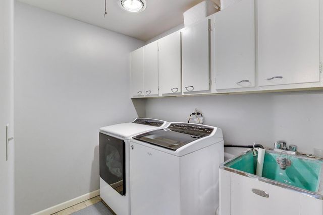 737 York Court, Northbrook, IL 60062