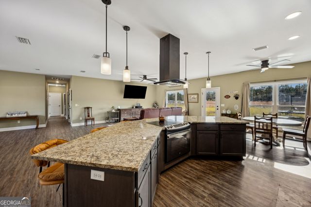 691 Oak Well Road, Kingsland, GA 31548