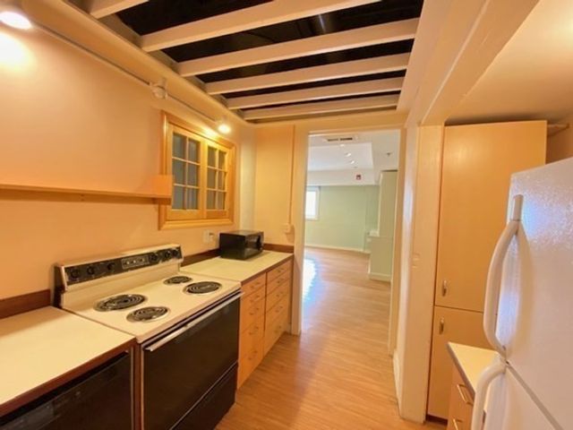 93 Harvey St 1, Cambridge, MA 02140