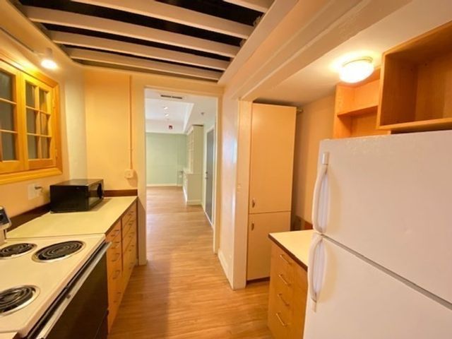 93 Harvey St 1, Cambridge, MA 02140