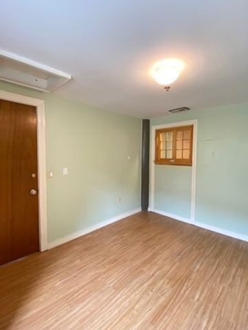 93 Harvey St 1, Cambridge, MA 02140