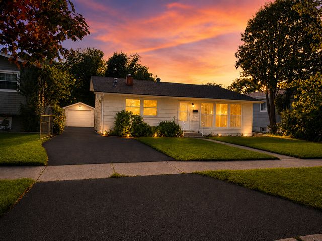 2210 Hermon Avenue, Zion, IL 60099