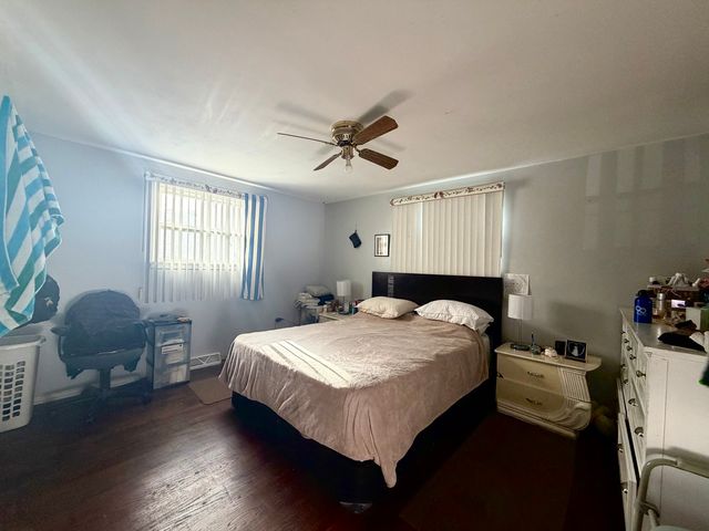 2210 Hermon Avenue, Zion, IL 60099