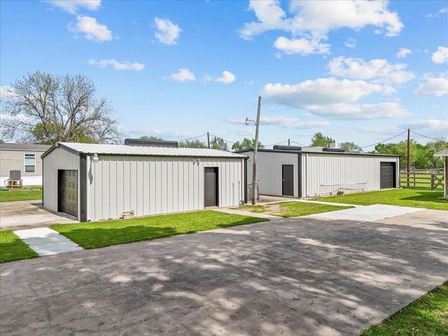 17903 County Road 125, Pearland, TX 77581
