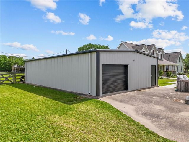 17903 County Road 125, Pearland, TX 77581