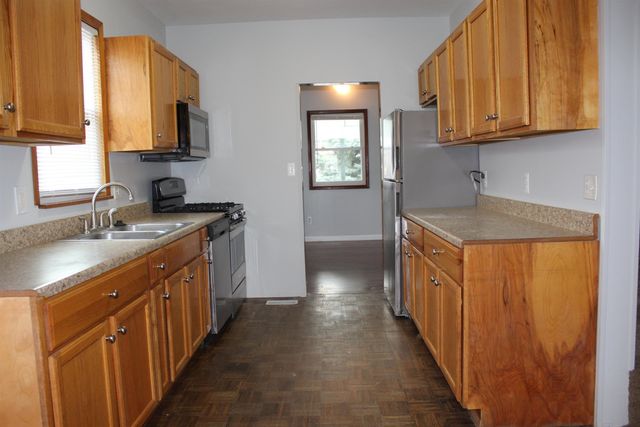 19537 E 12 Mile Road, Roseville, MI 48066