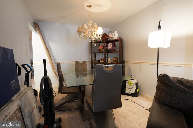 5 TUDOR CT, Ewing, NJ 08628