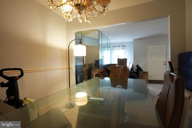 5 TUDOR CT, Ewing, NJ 08628