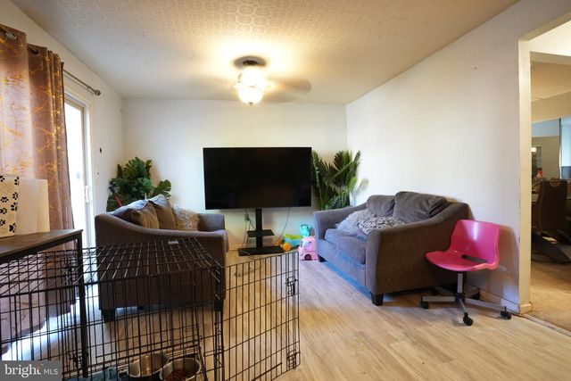 5 TUDOR CT, Ewing, NJ 08628