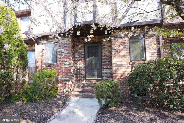 5 TUDOR CT, Ewing, NJ 08628