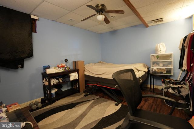 5 TUDOR CT, Ewing, NJ 08628