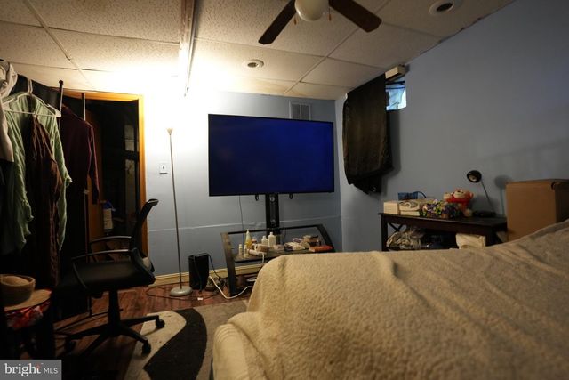 5 TUDOR CT, Ewing, NJ 08628