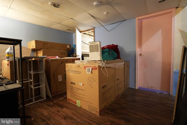 5 TUDOR CT, Ewing, NJ 08628