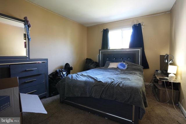 5 TUDOR CT, Ewing, NJ 08628