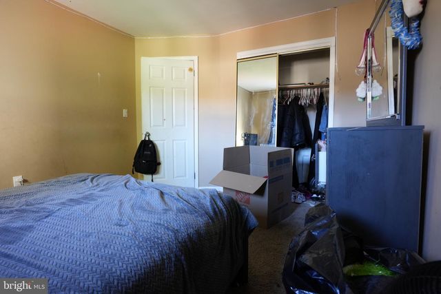 5 TUDOR CT, Ewing, NJ 08628