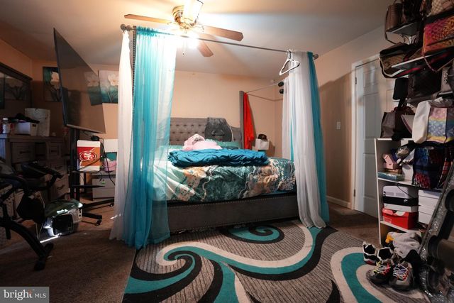 5 TUDOR CT, Ewing, NJ 08628