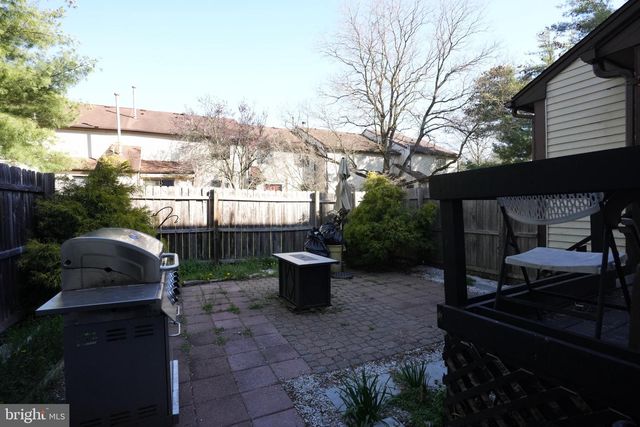 5 TUDOR CT, Ewing, NJ 08628