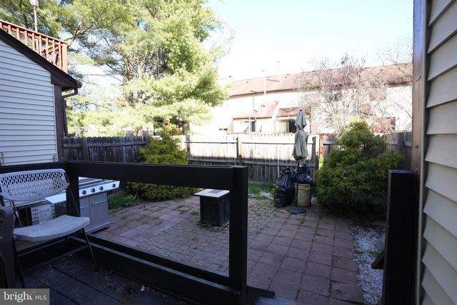 5 TUDOR CT, Ewing, NJ 08628